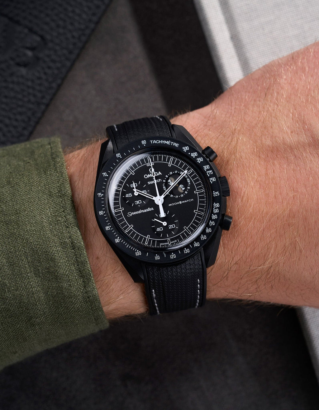 Curved Vertech Rubber Strap - Black & White Stitches - OM Luxury